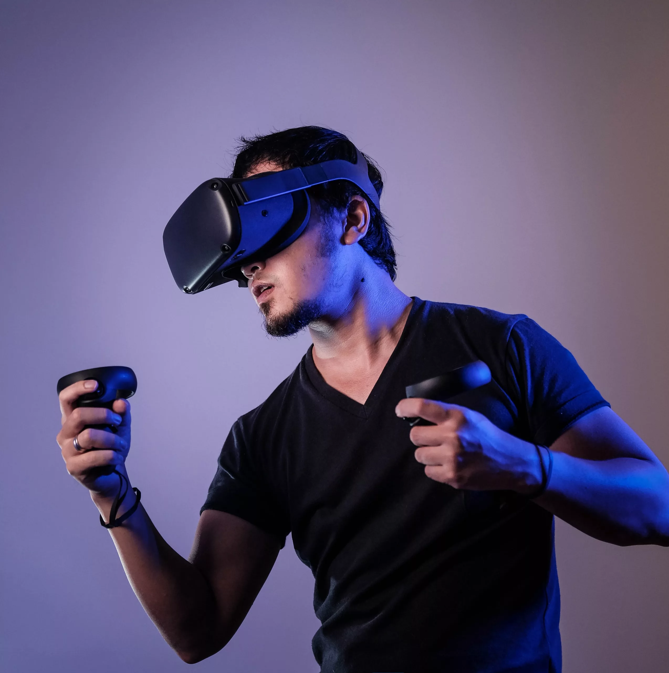 Image VR avec un homme avec interactivité